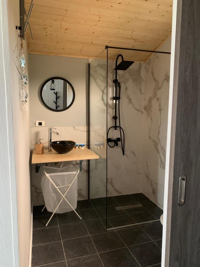Tu&Ya Cabins Agigea Bagian luar foto
